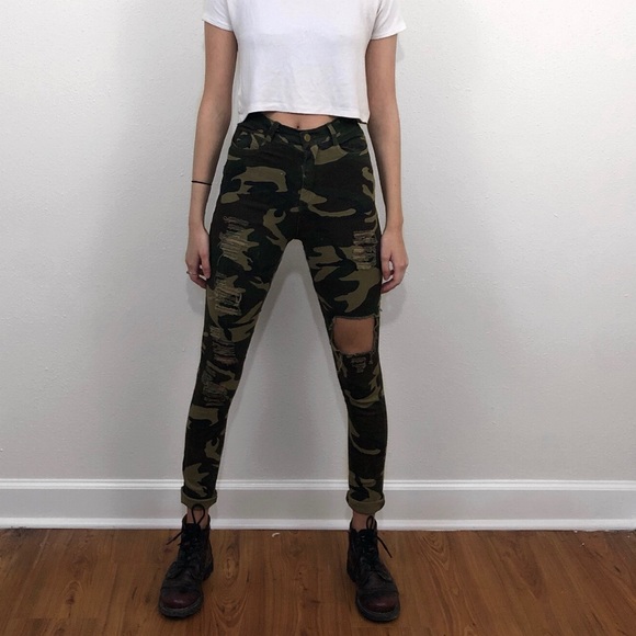 Pants - Camo ripped jeans <3